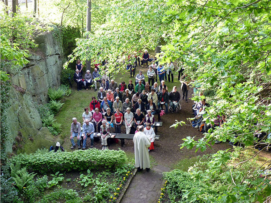 Die Fatima Grotte in Naumburg (Foto: Karl-Franz Thiede)